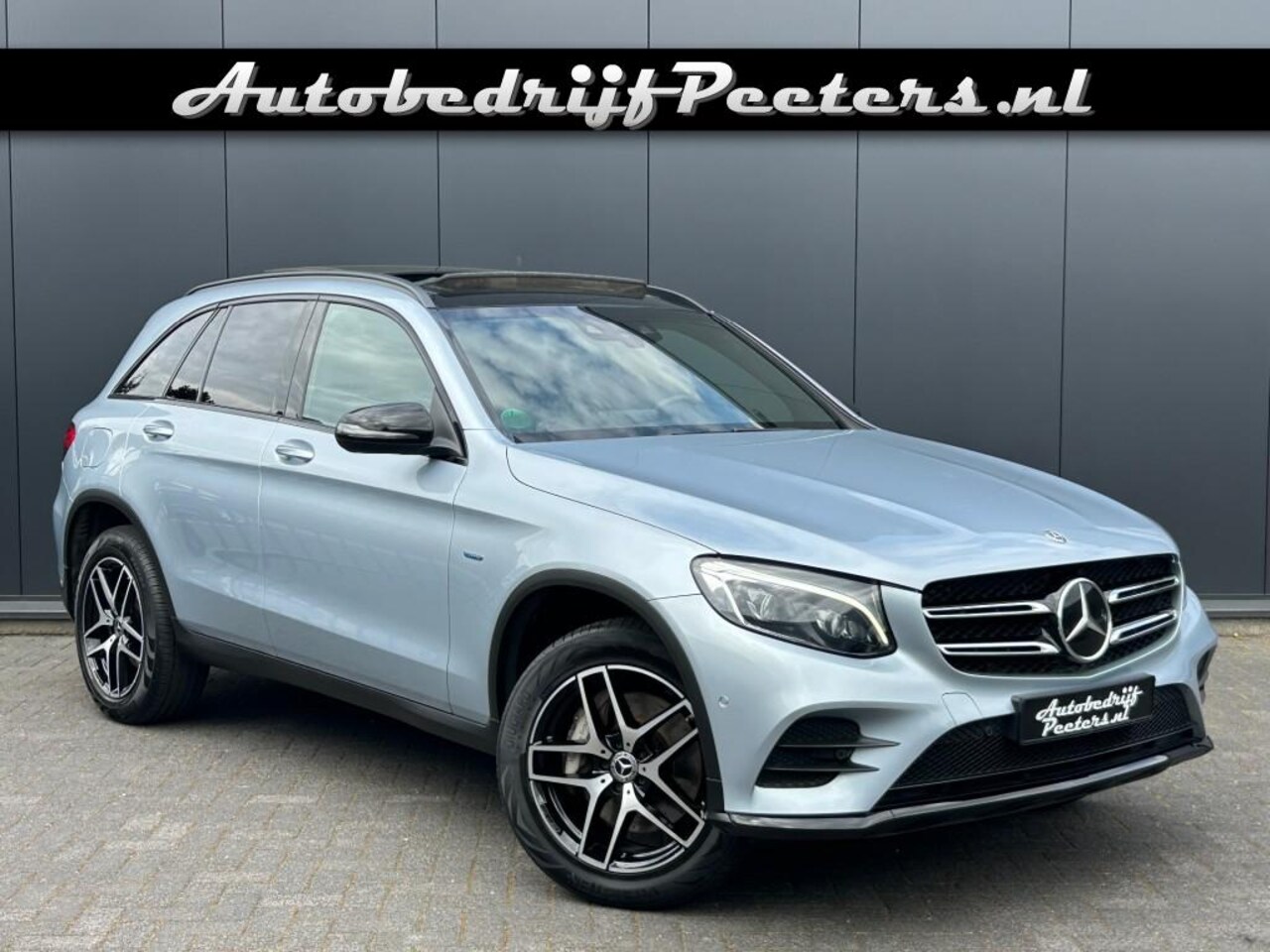 Mercedes-Benz GLC-klasse - GLC 350e AMG Night P-dak Burmester Distronic Sfeerlicht Trekhaak - AutoWereld.nl