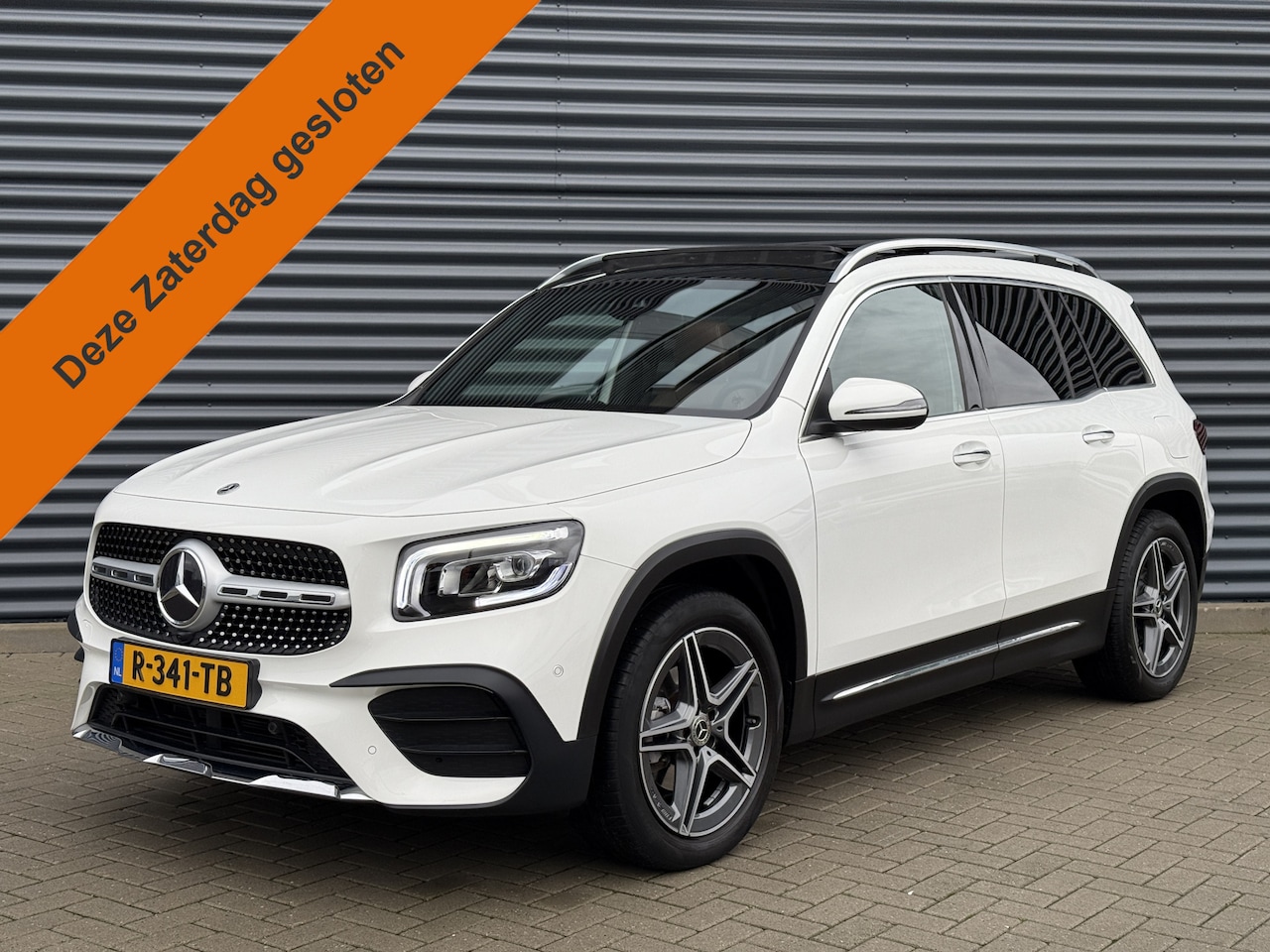 Mercedes-Benz GLB - 200 AMG LINE Pano/Trekhaak/Leder/standkachel AS ZATERDAG GESLOTEN - AutoWereld.nl