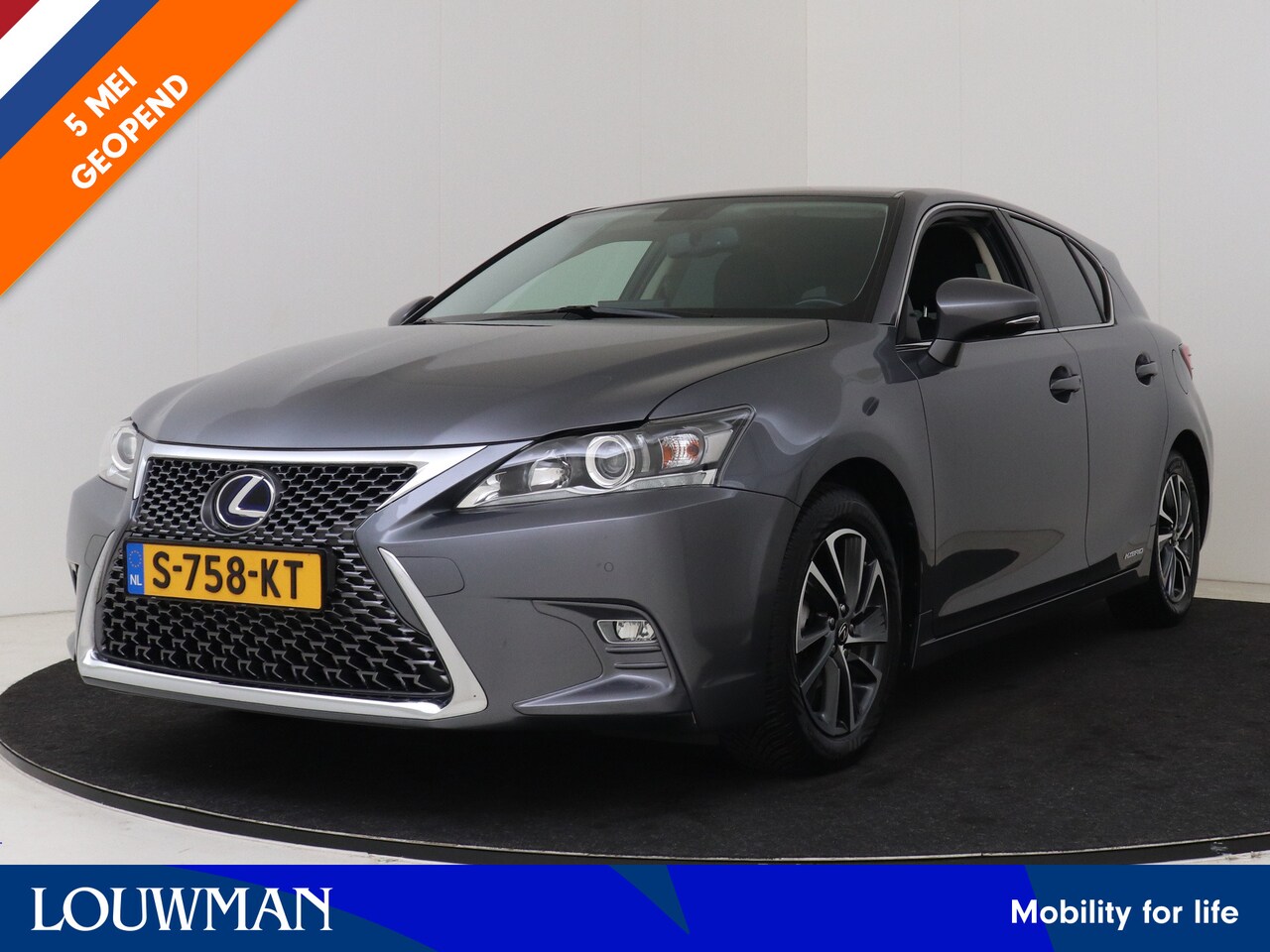 Lexus CT 200h - Business Line Limited | Privacy Glass | Parkeersensoren | 16" Velgen | - AutoWereld.nl