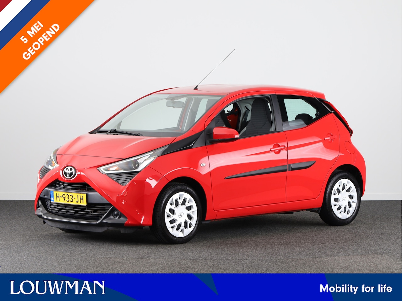 Toyota Aygo - 1.0 VVT-i x-play | NL-Auto | Apple Carplay -/ Android Auto | Parkeercamera | - AutoWereld.nl