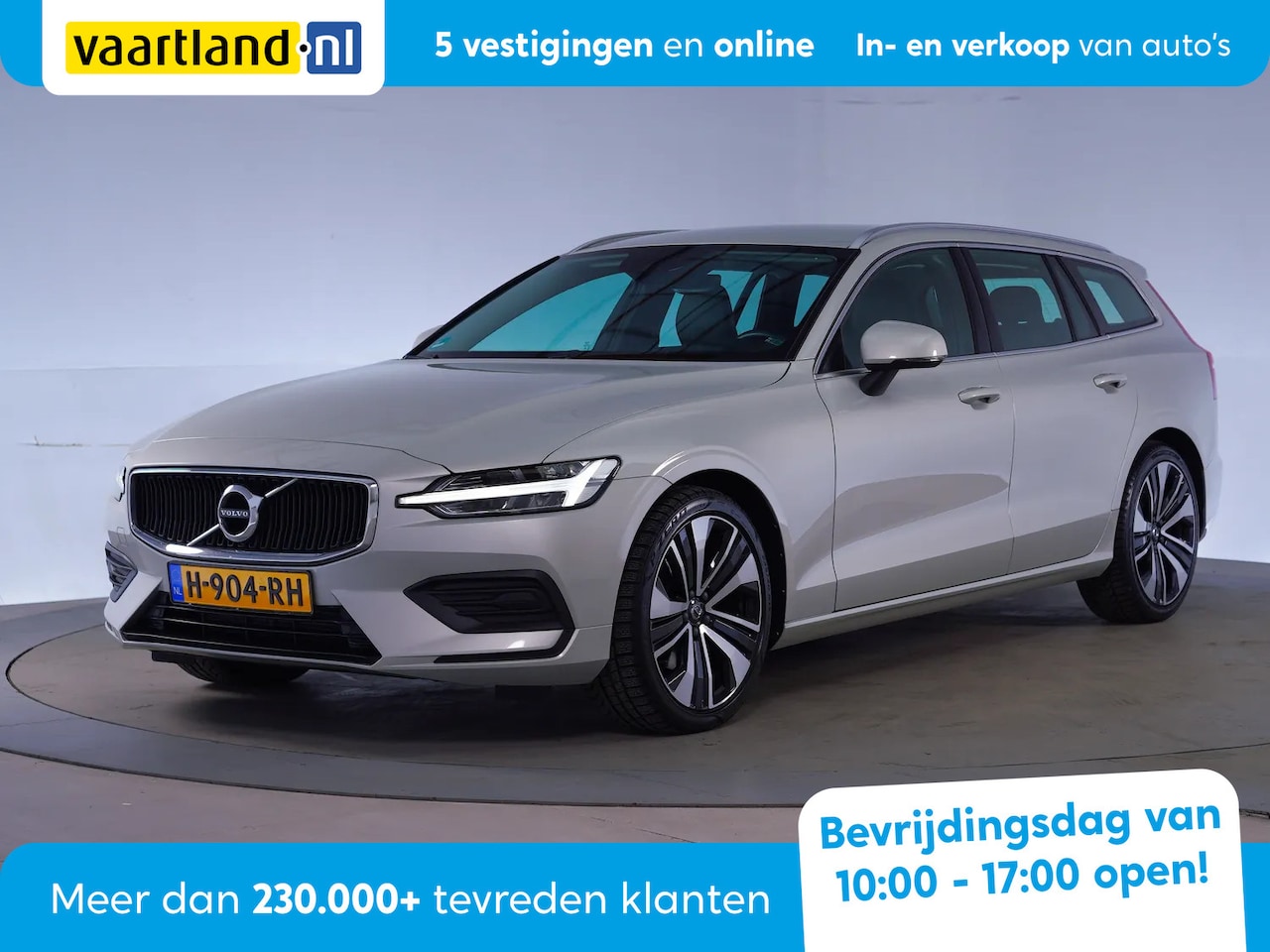 Volvo V60 - 2.0 T4 Momentum Pro Aut. [ LED Half leder Stoelverwarming ] - AutoWereld.nl
