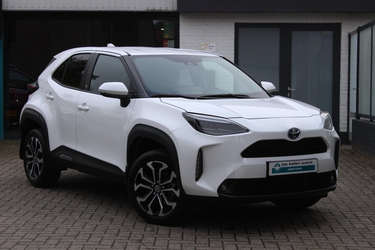 Toyota Yaris Cross - 1.5 Hybrid Dynamic Navi/Carplay, 17", All Season, Nieuwstaat. - AutoWereld.nl