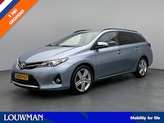 Toyota Auris Touring Sports - 1.6 Dynamic | Navigatie | Camera | Climate Control | LM velgen | Trekhaak | Cruise Control