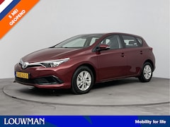 Toyota Auris - 1.8 Hybrid Now Limited | Bluetooth | Parkeersensoren achter | Regensensor |