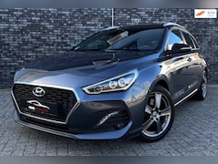 Hyundai i30 Wagon - 1.4 T-GDI Premium Aut|Panorama|Camera|Lane Assist|1400 Trekgewicht|Navigatie