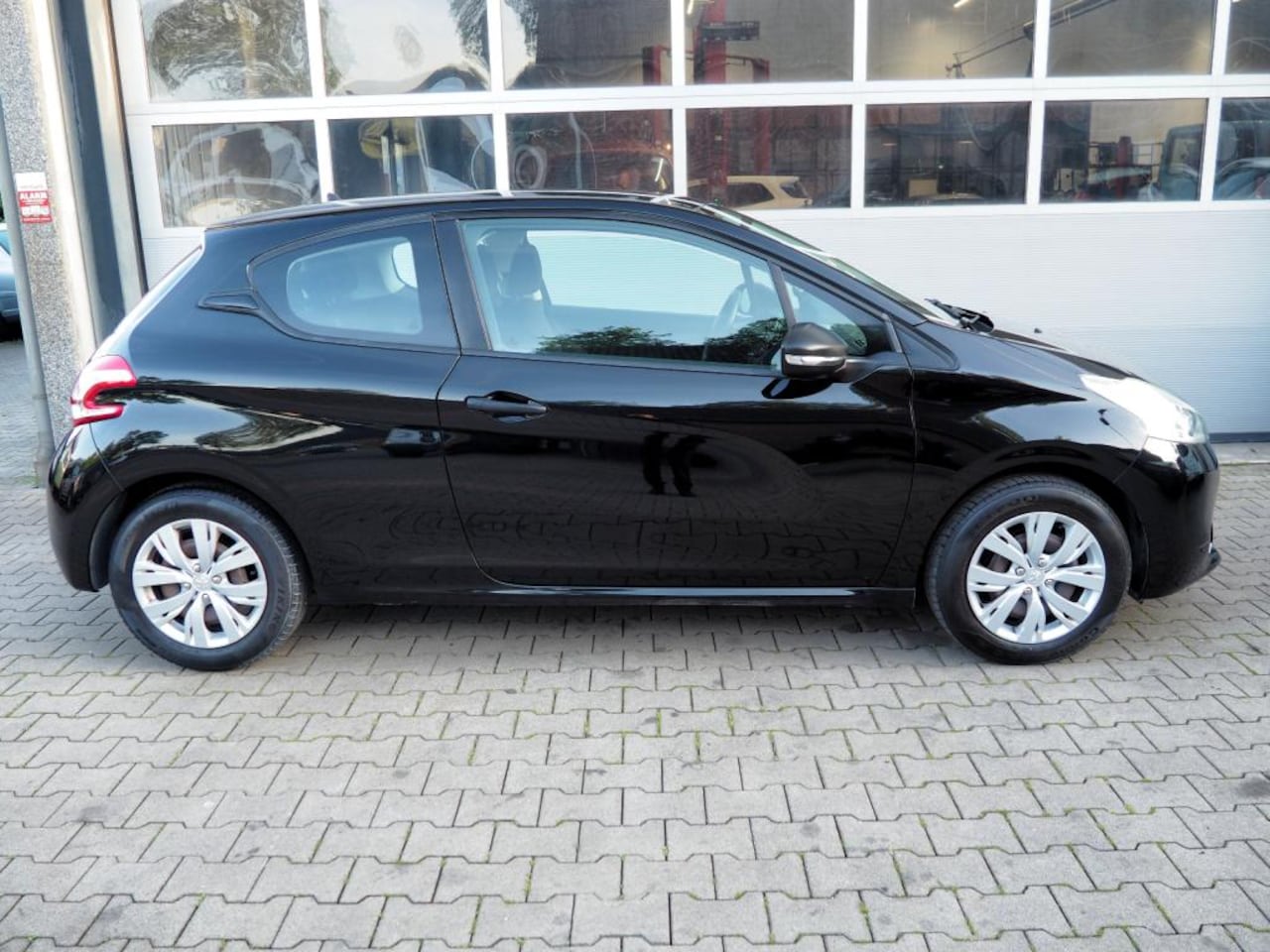 Peugeot 208 - Access 1.0 VTi AIRCO CRUISE NL AUTO.