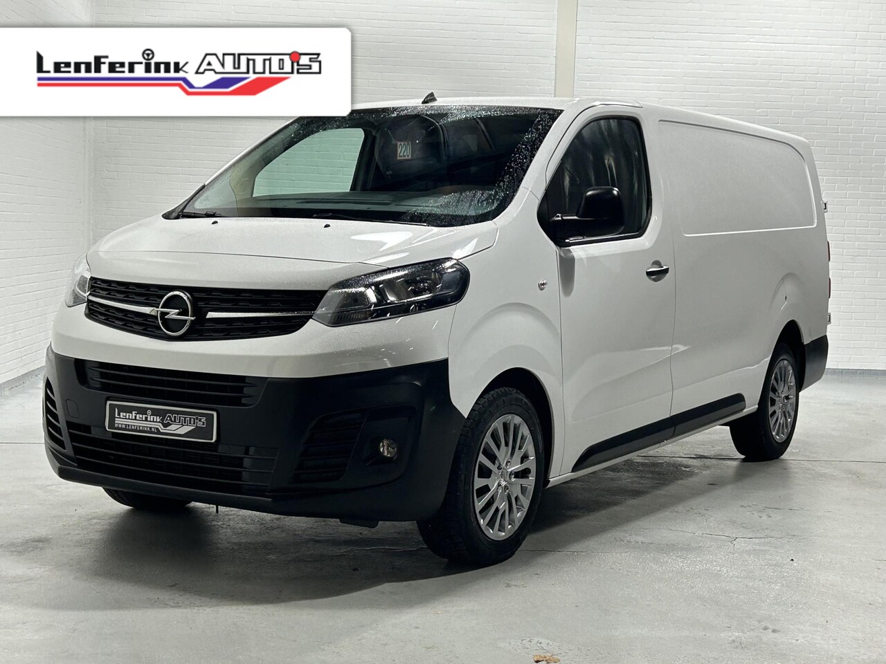 Opel Vivaro - 2.0 CDTI 122 pk L3H1 Automaat Airco, Cruise Dodehoek Assist, Laadruimte Pakket, PDC V+A, 2 - AutoWereld.nl
