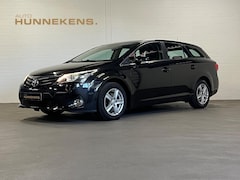 Toyota Avensis Wagon - 1.8 VVTi Business | Trekhaak | Camera | Cruise & Climate c. | Navigatie