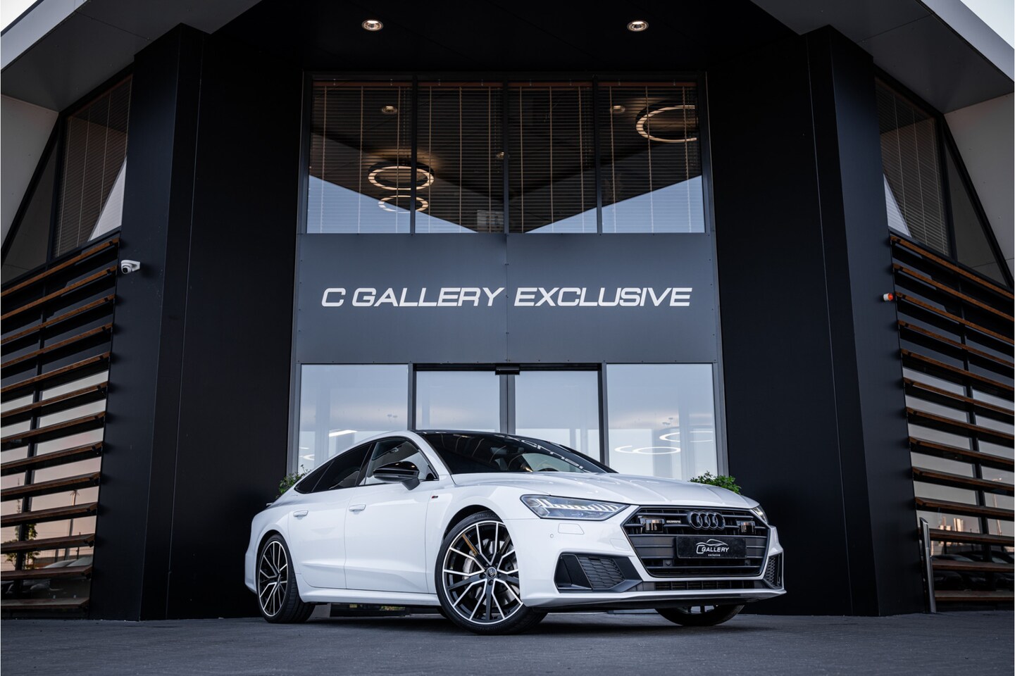 Audi A7 Sportback - 50 TFSI e quattro 3x S-Line l Panorama l 21" l Trekhaak - AutoWereld.nl