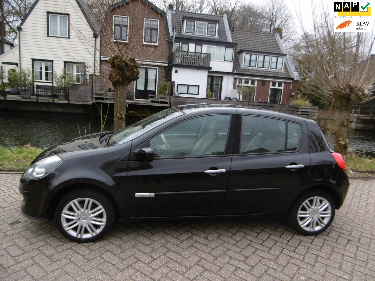 Renault Clio - 1.6-16V Initiale 5-deurs Clima Leder Xenon Cruise Vrij UNIEK - AutoWereld.nl