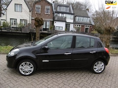 Renault Clio - 1.6-16V Initiale 5-deurs Clima Leder Xenon Cruise Vrij UNIEK