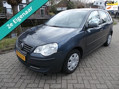 Volkswagen Polo - 1.2-12V Trendline 5-deurs 2e eigenaar Airco Zuinig