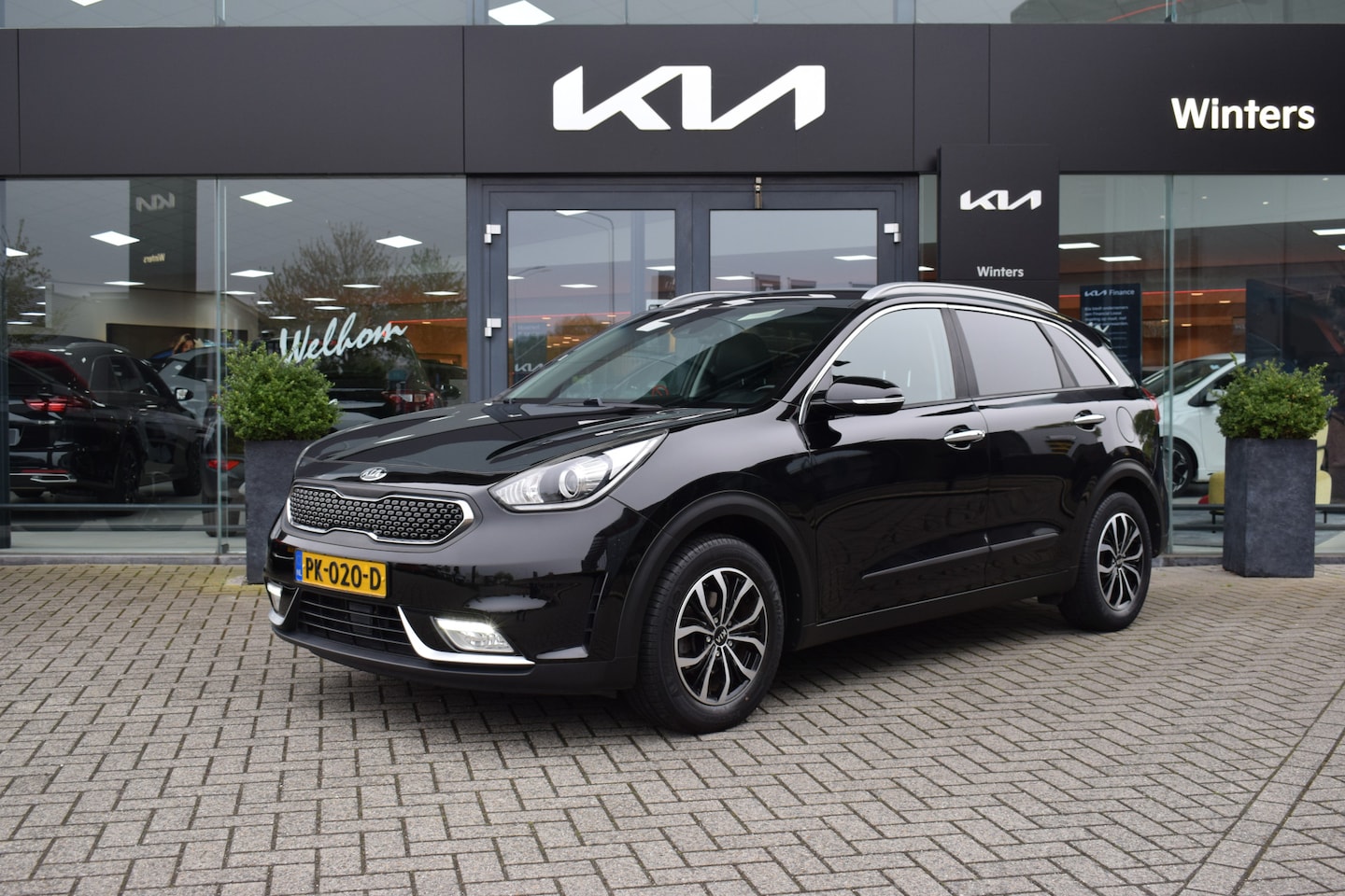 Kia Niro - 1.6i-16V Hybrid BusinessLine DCT6/Autom. ECC Cr.Control-Adaptief Navi+Camera BT+USB Leder+ - AutoWereld.nl