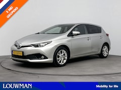 Toyota Auris - 1.8 Hybrid Dynamic Go | Navigatie | Trekhaak | Camera |