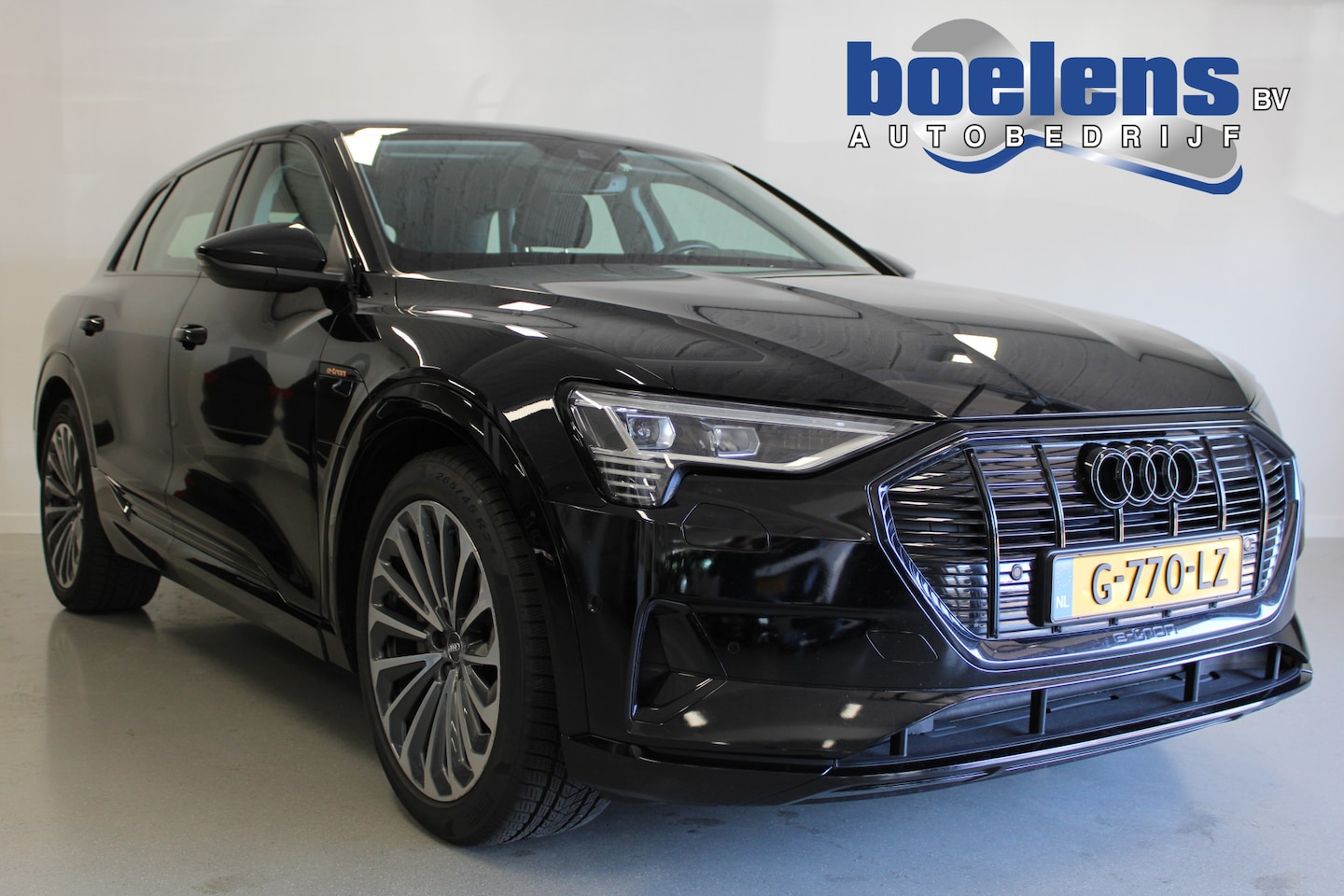 Audi e-tron - e-tron 55 quattro advanced 95 kWh | TREKHAAK | 3FASE | LUCHTVERING | 361PK | 21'LMV | NAVI - AutoWereld.nl