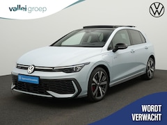 Volkswagen Golf - GTE 1.5 eHybrid 272 pk DSG | Panoramadak | IQ Light | Head-up display | Stuur-/stoelverwar