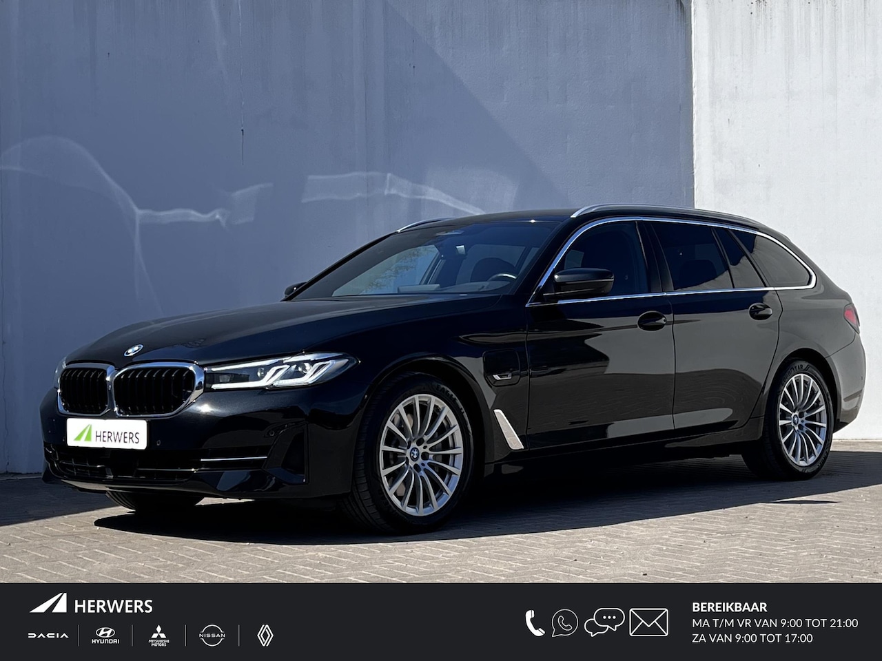 BMW 5-serie Touring - 530e Business Edition Plus / Dealer onderhouden / Trekhaak Elektrisch 1.700kg / Luchtverin - AutoWereld.nl