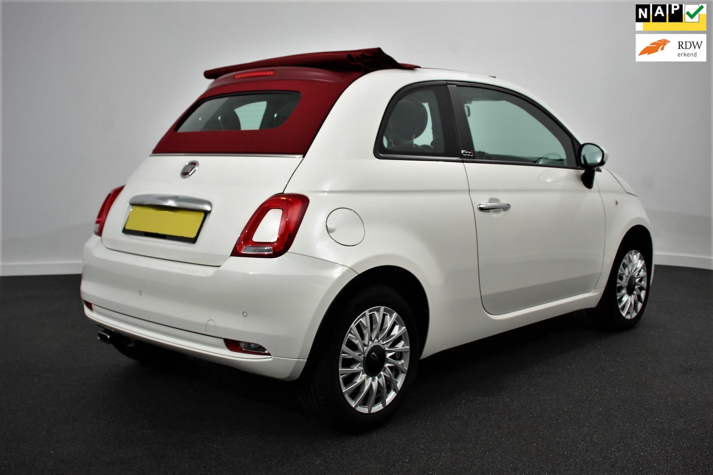 Fiat 500 C - 1.2 Lounge Navigatie - Spotify - Red Roof - AutoWereld.nl