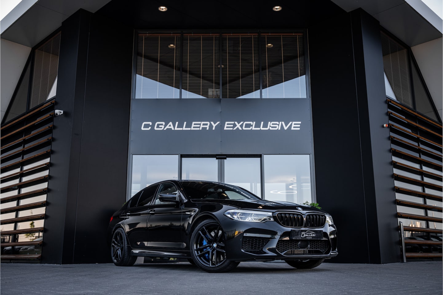 BMW M5 - 5-serie F90 - Panorama | B&W | M-Driver Pack | Softclose | HUD - AutoWereld.nl
