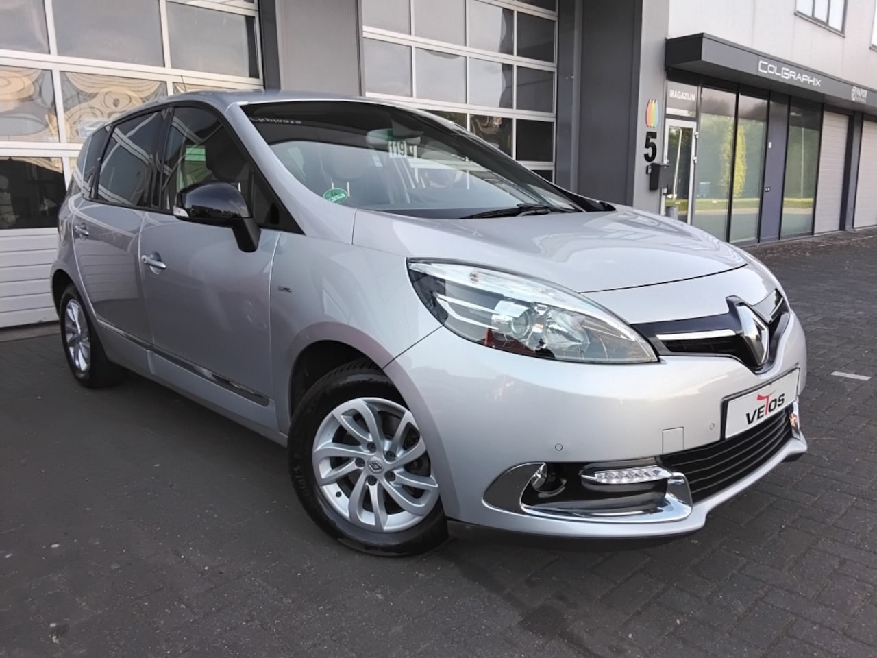 Renault Scénic - 1.2 TCe Authentique 1.2 TCe Authentique - AutoWereld.nl