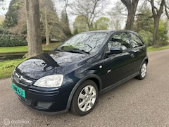 Opel Corsa - 1.4-16V Sport /SPLINTERNIEUWE APK/