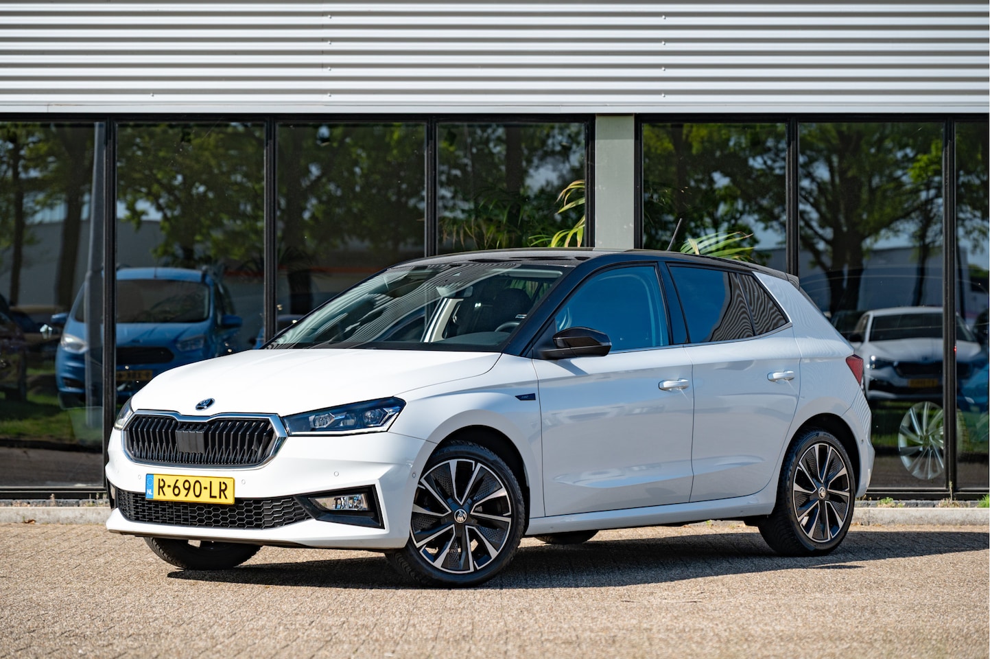 Skoda Fabia - 1.0 TSI 110pk DSG First Edition | Nieuw model | Navi | Camera | Park Assist | Stoel- Stuur - AutoWereld.nl