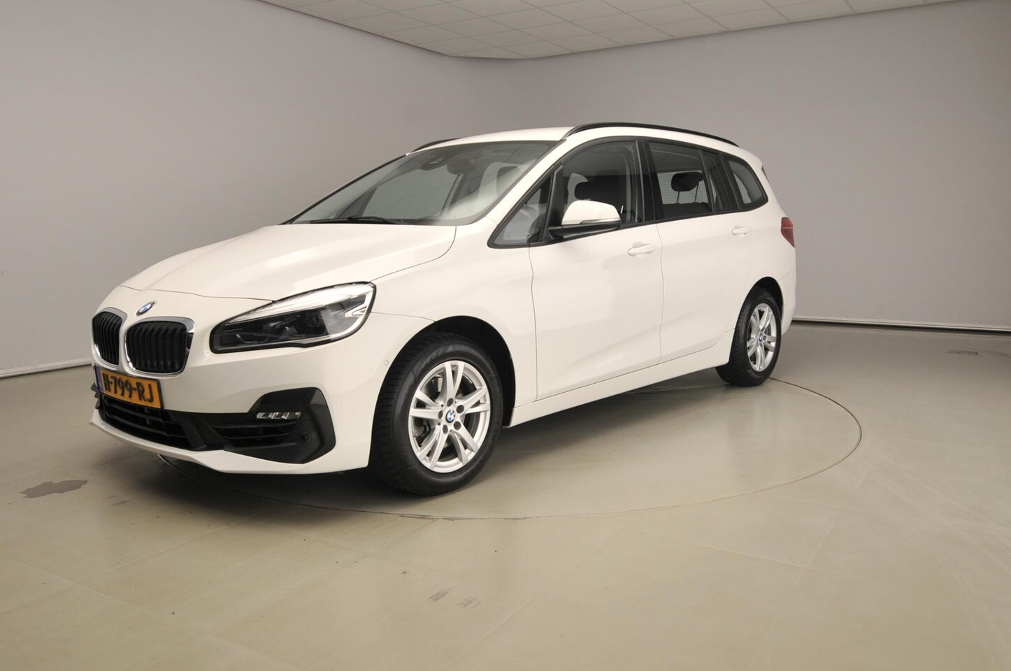BMW 2-serie Gran Tourer - 216i 7p. | LED | HUD | Derde zitrij | Stoelverwarming | Clima | DAB | Alu 16 inch - AutoWereld.nl