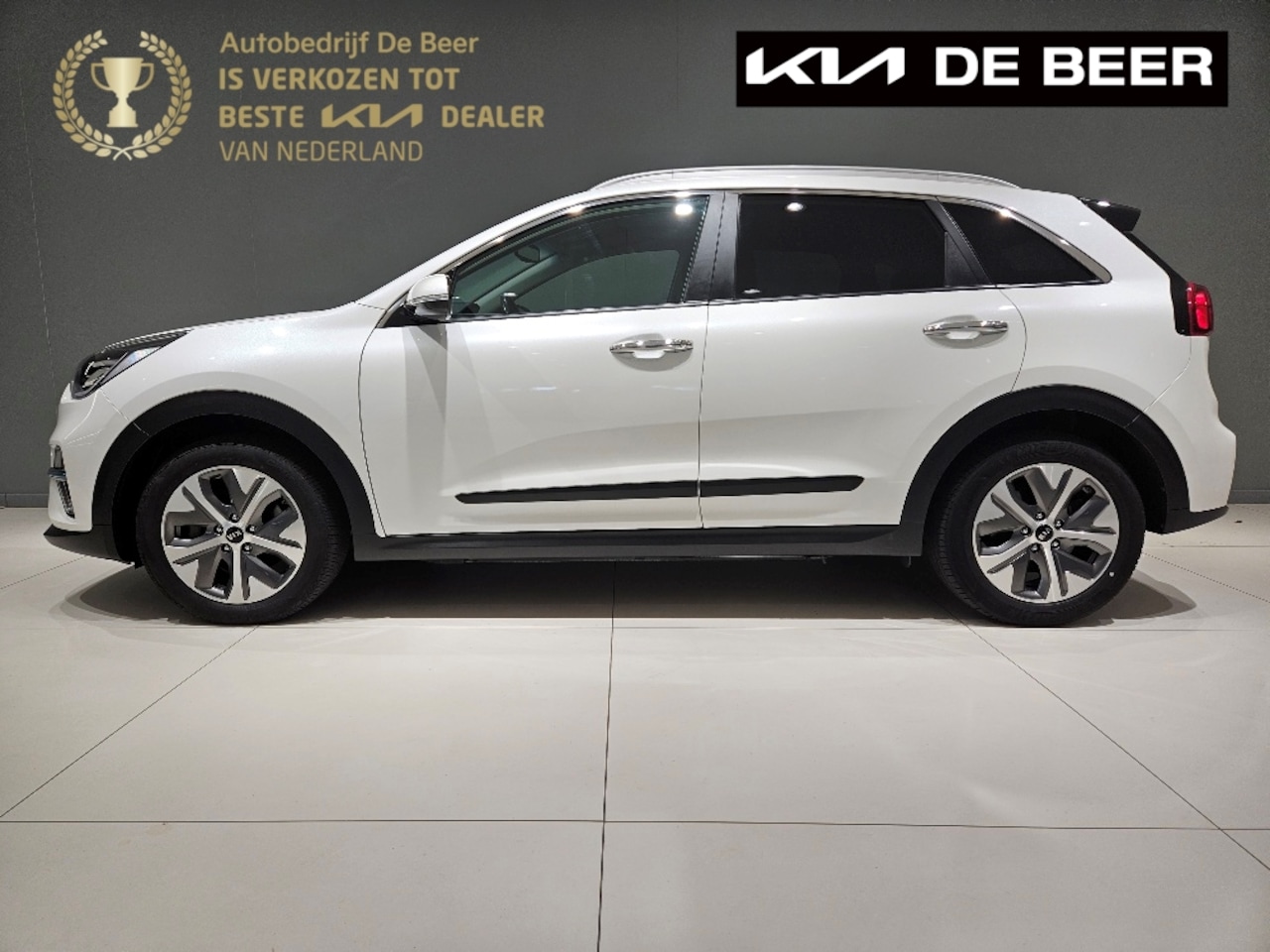 Kia e-Niro - Elektrisch 204pk Automaat ExecutiveLine Full Options 3-Fase Lader Batterij 100% - AutoWereld.nl