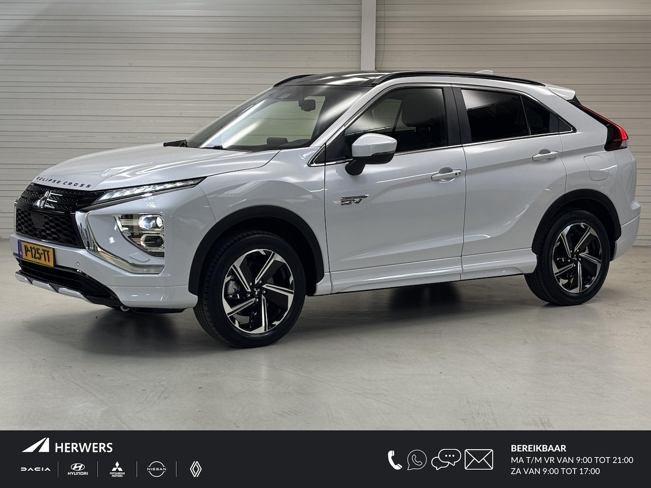 Mitsubishi Eclipse Cross - 2.4 PHEV Prestige / AUTOMAAT / Trekhaak / Speciale kleur / Voorstoelen, stuurwiel, achterb - AutoWereld.nl