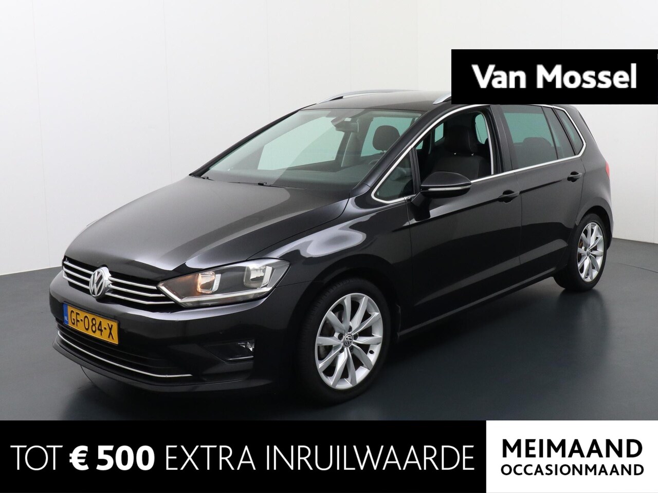 Volkswagen Golf Sportsvan - 1.2 TSI Highline | Automaat | LM velgen | Cruise control | Parkeer sensoren - AutoWereld.nl