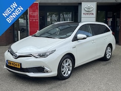 Toyota Auris Touring Sports - 1.8 Hybrid EXECUTIVE TREKHAAK PANODAK STOELVERW PARK-SENSOREN KEYLESS CAMERA CRUISE BLUETO