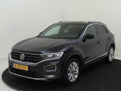 Volkswagen T-Roc - 1.5 TSI Sport | Achteruitrijcamera | Navigatie | Digital cockpit Pro | CarPlay | Elektrisc