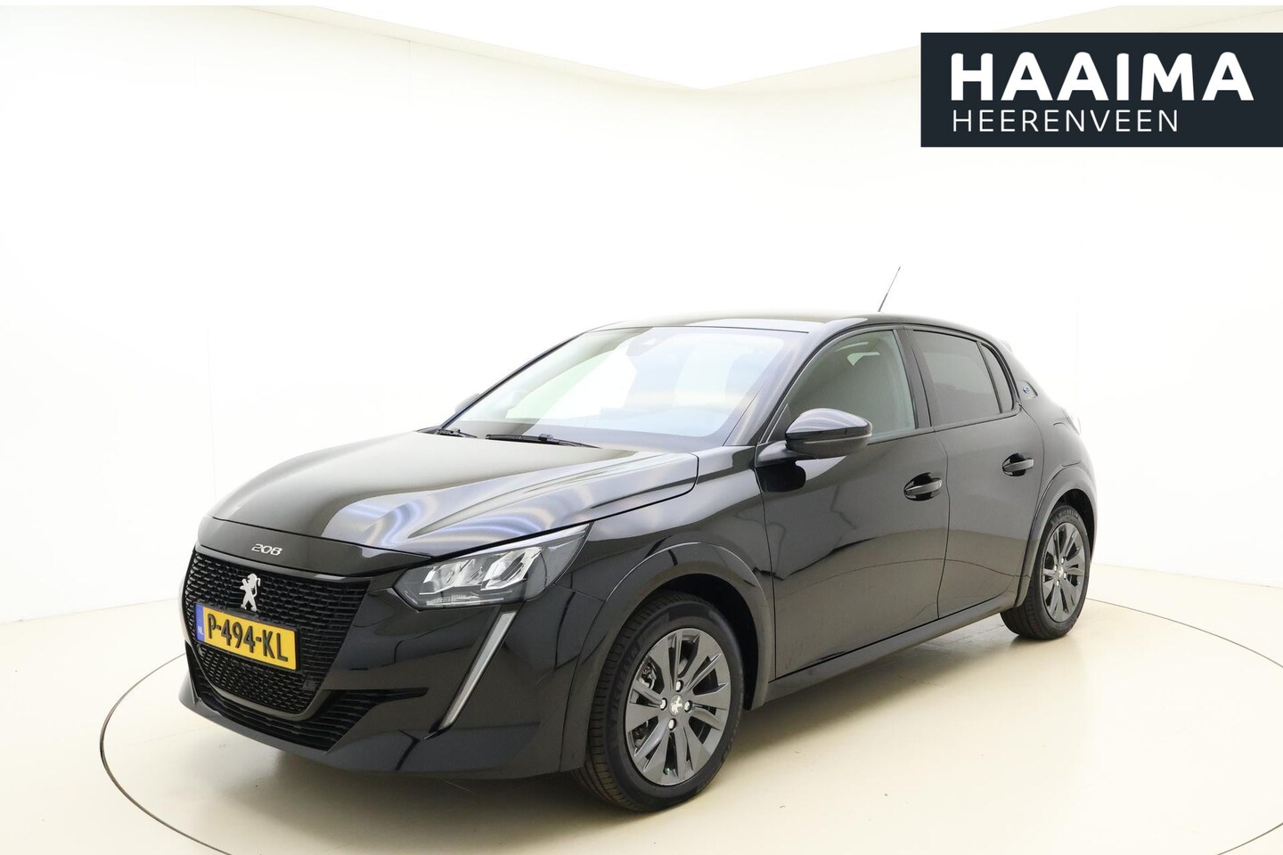 Peugeot e-208 - EV Allure Pack 50 kWh 3-Fase | Stoelverwarming | Navigatie | Cruise Control | Climate Cont - AutoWereld.nl