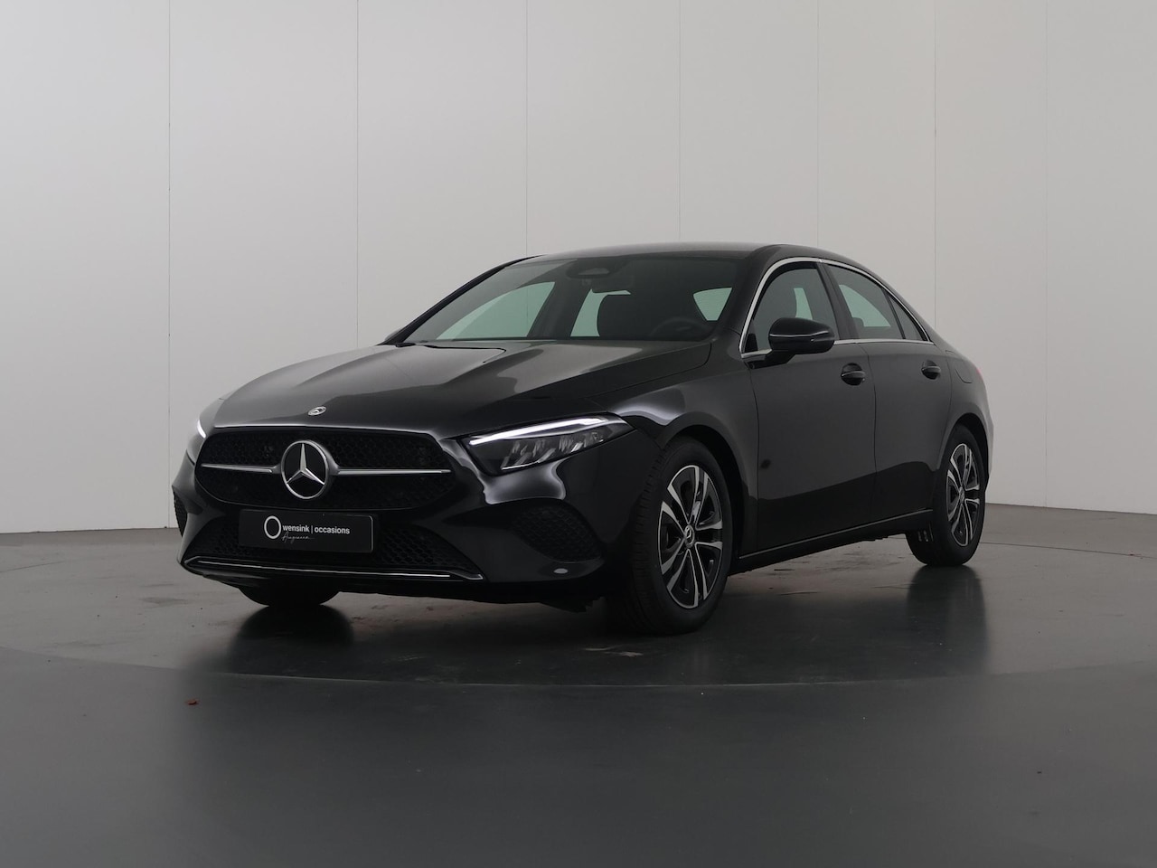 Mercedes-Benz A-klasse - 180 Star Edition Limousine | Apple Carplay/Android Auto | Achteruitrijcamera | Stoelverwar - AutoWereld.nl
