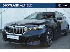 BMW 5-serie Touring - 530e M Sport Automaat / Trekhaak / Parking Assistant Plus / Stoelventilatie / Stuurverwarm