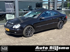 Mercedes-Benz CLK-klasse Coupé - 320 Avantgarde, vol opties, navi, leer, schuifdak, distronic,