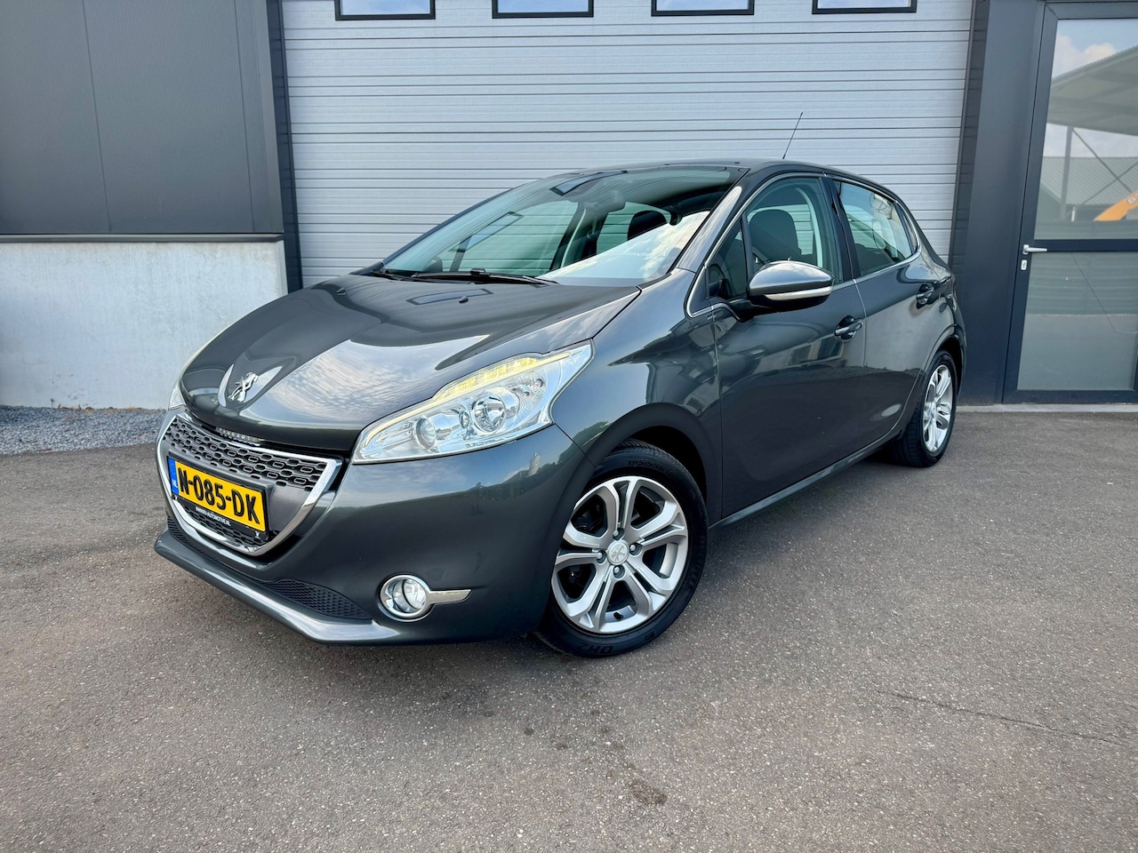 Peugeot 208 - 1.6 VTi Intuïtive / Cruise / Clima / Stoelverwarming - AutoWereld.nl