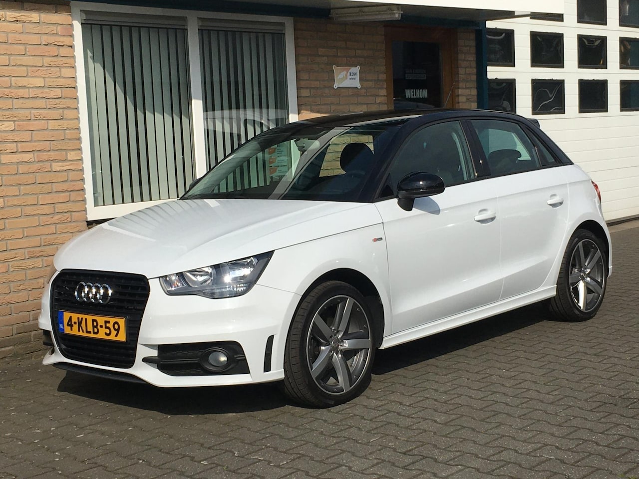 Audi A1 Sportback - 1.2 TFSI Admired S-line - AutoWereld.nl