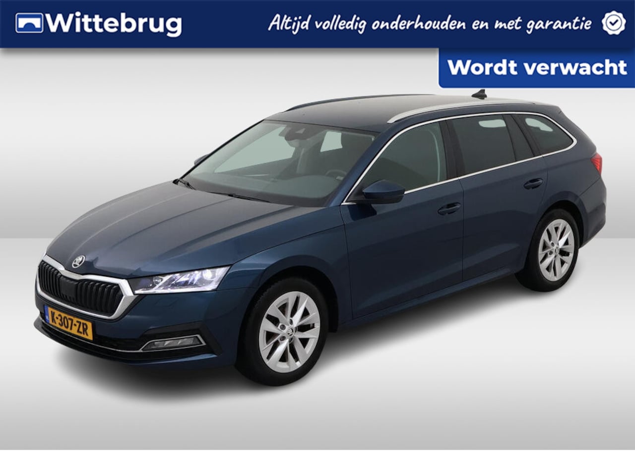 Skoda Octavia Combi - 1.0 TSI Business Edition Plus / Digitaal dashboard / LED / Zwenkbare trekhaak / Navigatie - AutoWereld.nl