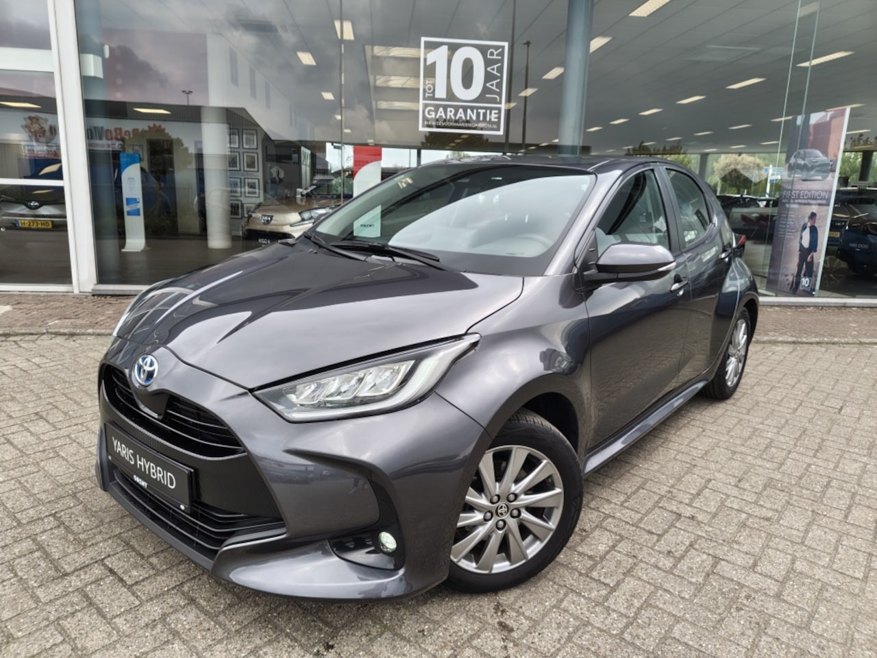 Toyota Yaris - 1.5 Hybrid Dynamic | Keyless Entry & Start | Stoel en stuurverwa - AutoWereld.nl