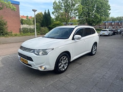 Mitsubishi Outlander - 2.0 PHEV Intense + Hybrid Snow White