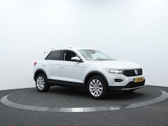 Volkswagen T-Roc - 1.5 TSI Style DSG Automaat | Navigatie | Adaptive cruise control