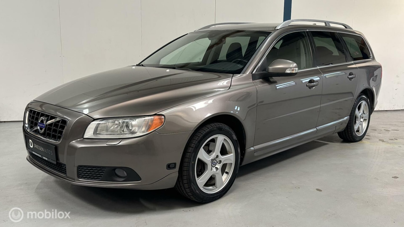 Volvo V70 - 2.5FT Summum AUTOMAAT / LEER - AutoWereld.nl