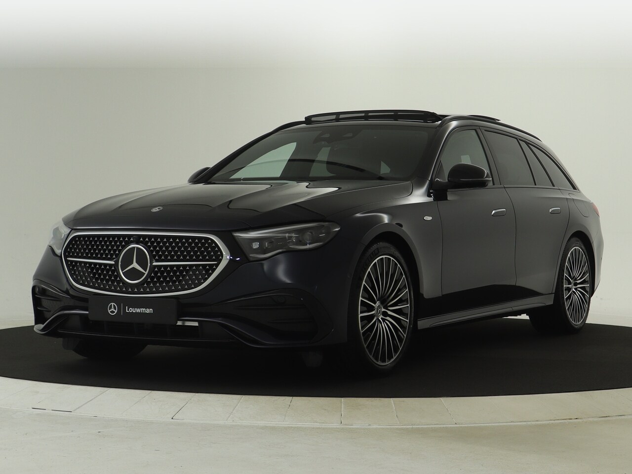 Mercedes-Benz E-klasse Estate - 300 e Sport Edition | Rijassistentiepakket Plus | Trekhaak | Nightpakket | Parkeerpakket m - AutoWereld.nl
