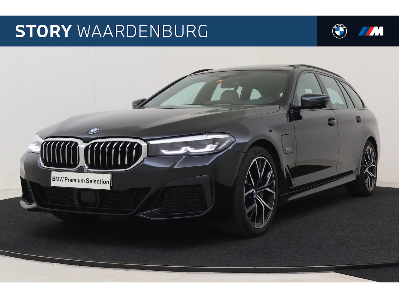 BMW 5-serie Touring - 530e High Executive M Sport Automaat / Panoramadak / Sportstoelen / Active Cruise Control - AutoWereld.nl