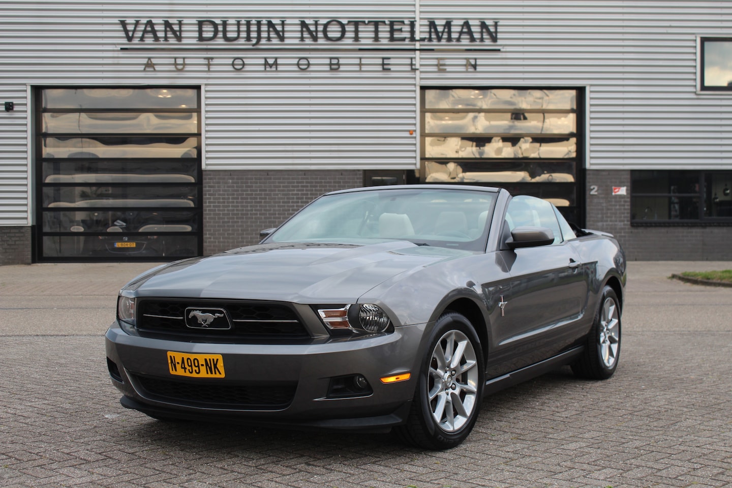 Ford Mustang - 3.7 V6 Cabriolet / Carplay / Camera / Leer - AutoWereld.nl