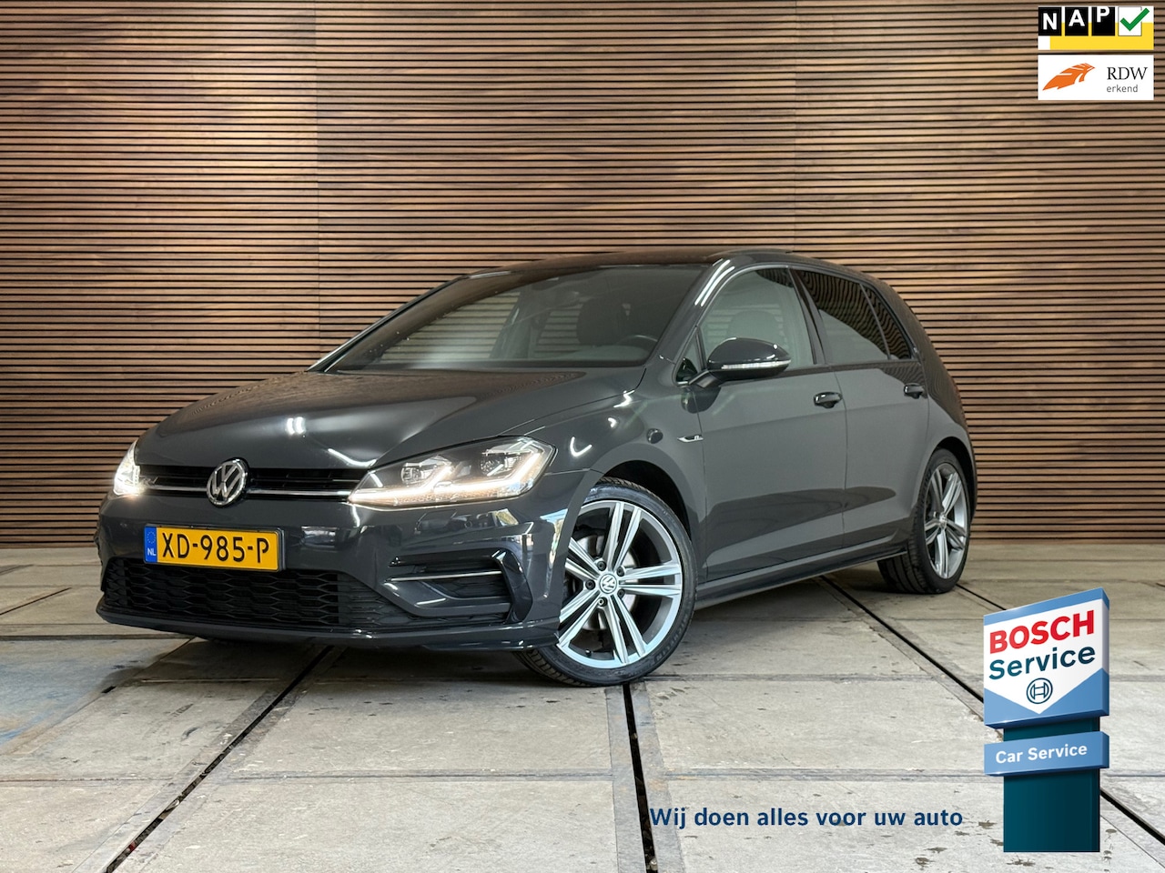 Volkswagen Golf - 1.5 TSI Highline Business R LEDER / PANO / LED / CAMERA/ NAVI/ 18INCH / CLIMATE / STOELVER - AutoWereld.nl