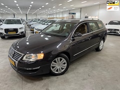Volkswagen Passat Variant - 2.0 TDI Highline / AUTOMAAT / NAVI MULTIEMEDIA / NAP
