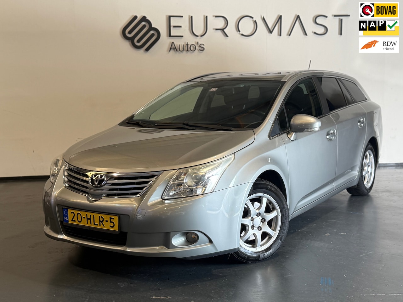Toyota Avensis Wagon - 2.0 D-4D Panoramic Navi Cruise Airco Pdc Trekhaak Nieuwe Apk - AutoWereld.nl