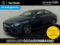 Mercedes-Benz A-klasse - 180 AMG Line / Stoelverwarming / Achteruitrijcamera / Panaroma-schuifdak /